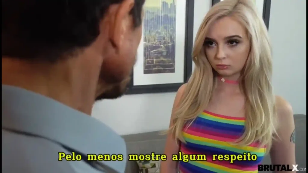Pai usa a rola pra dar uma lição na filha safada - Incesto Legendado